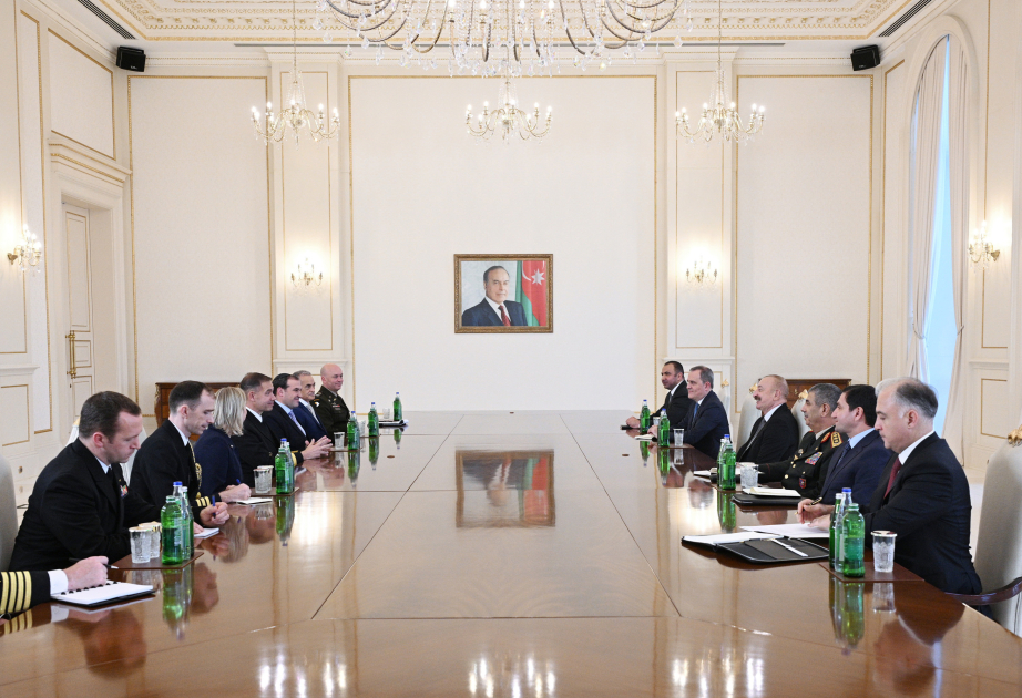 Präsident Ilham Aliyev empfängt Kommandeur des US-Zentralkommandos VIDEO