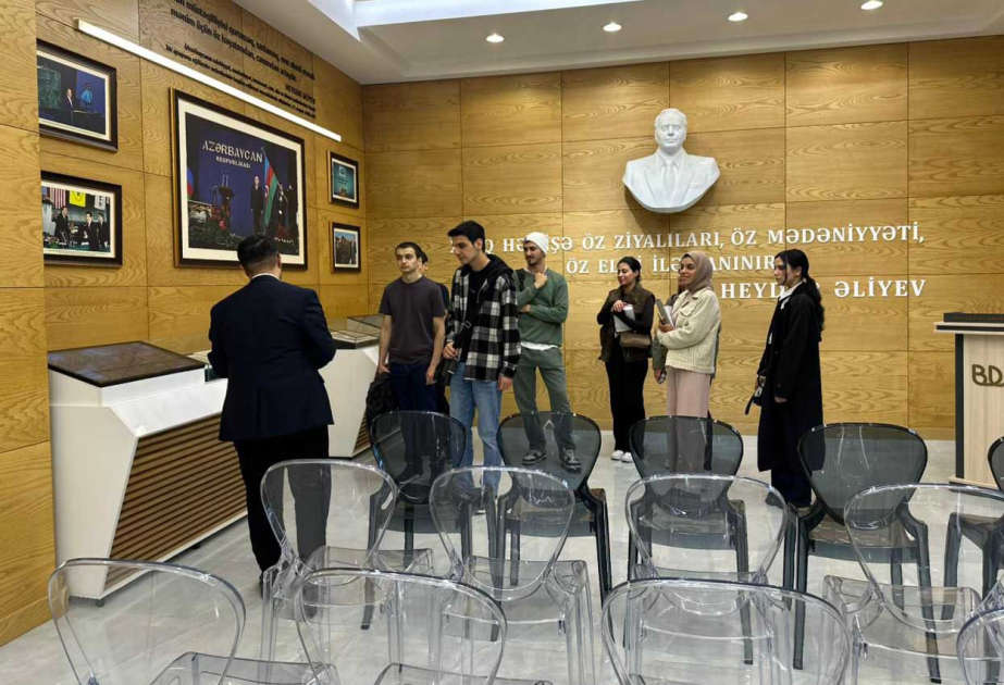 Инфотур для иностранных граждан, обучающихся в БГУ