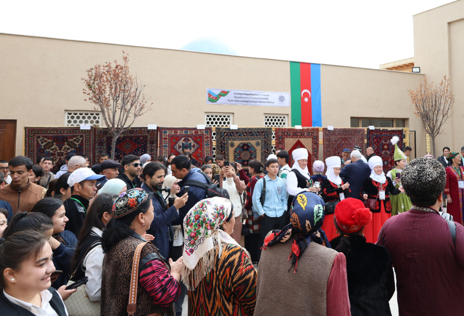 Азербайджан представлен на международной выставке-фестивале в Узбекистане