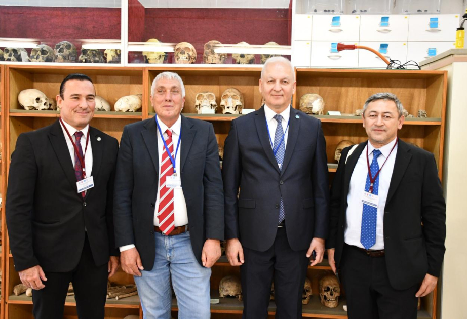 Türk dünyasının arxeoloqları Hacettepe Universitetinin laboratoriyaları ilə tanış olublar