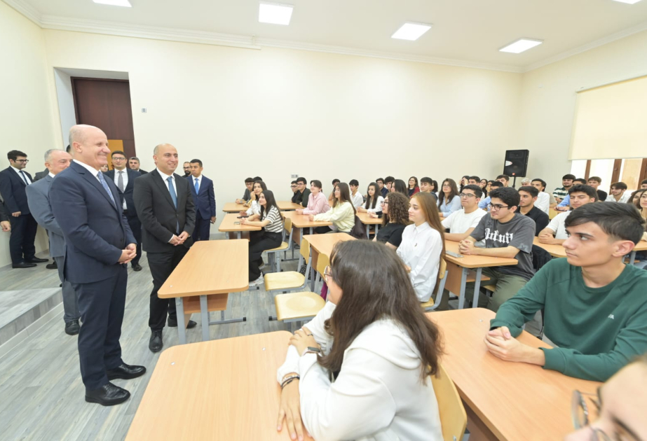 Emin Əmrullayev və Erol Özvar Türkiyə–Azərbaycan Universitetində tələbələrlə görüşüblər