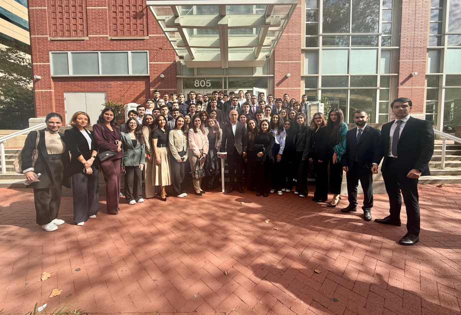 Minister of Science and Education meets with Azerbaijani students studying in U.S.