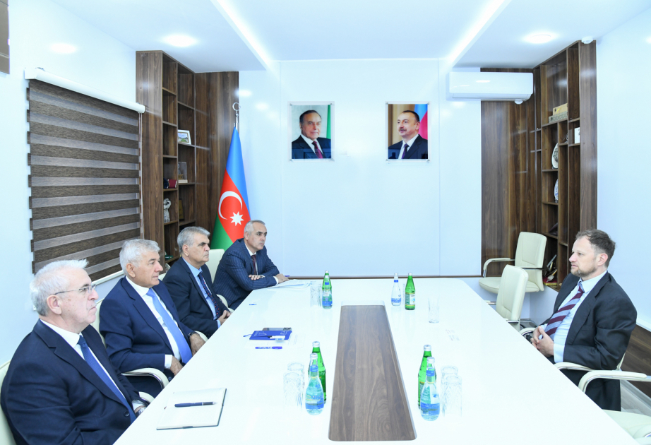 BMU-da İsrailin kibertəhlükəsizlik üzrə tanınmış alimi ilə görüş olub