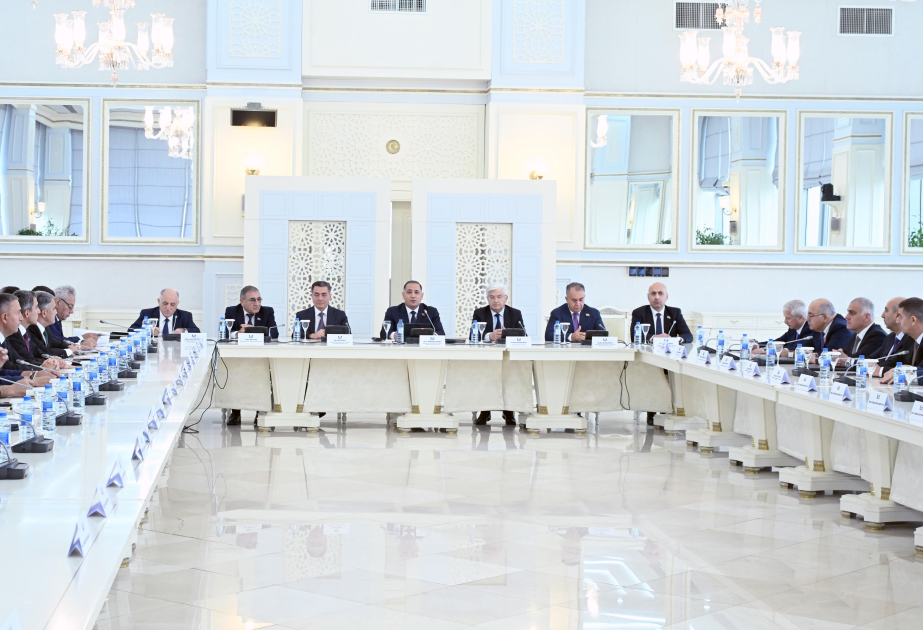 В парламенте проходит научно-практическая конференция на тему «Экономические основы государственного суверенитета и экономическая независимость»