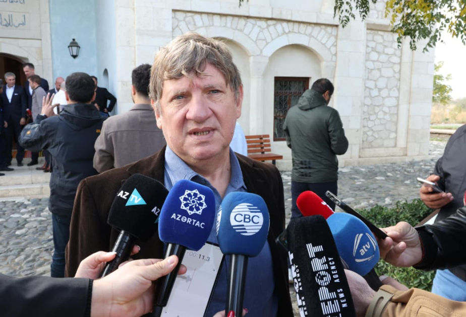 Alman səyyah: Ağdamda məscidlə və onun ətrafındakı bütün tarixi ərazilərlə yaxından tanış olmaq imkanı əldə etdim