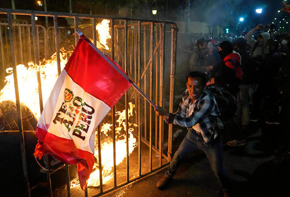 Perú declara estado de emergencia en Lima tras violentas protestas