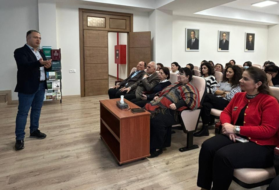 Türkiyəli alim Botanika İnstitutunda elmi seminar keçirib