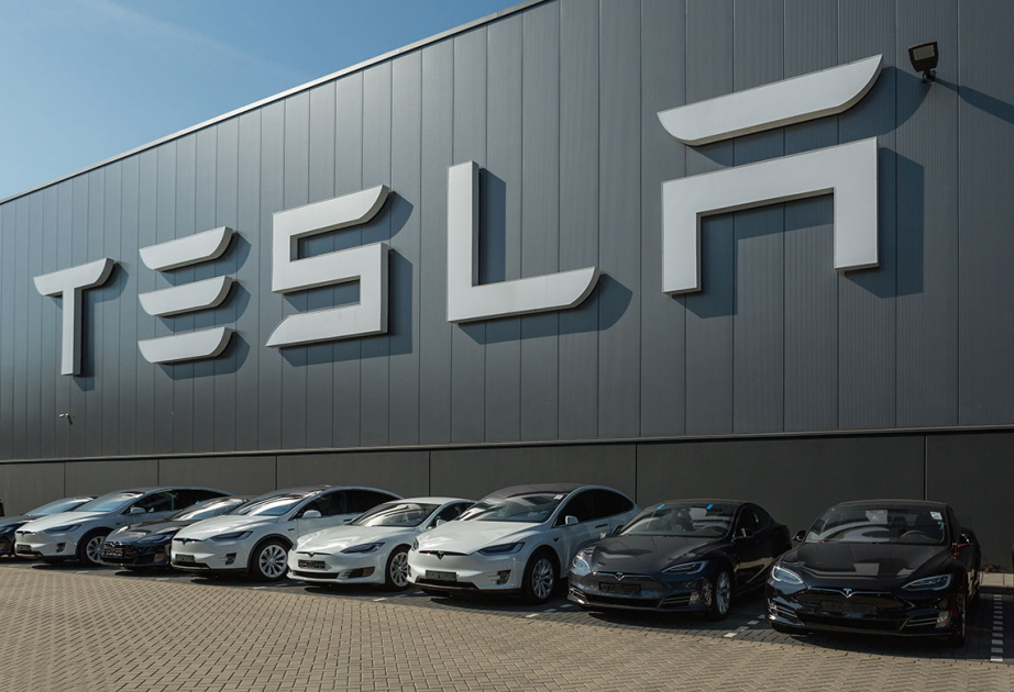 Акции Tesla падают из-за низкой прибыли