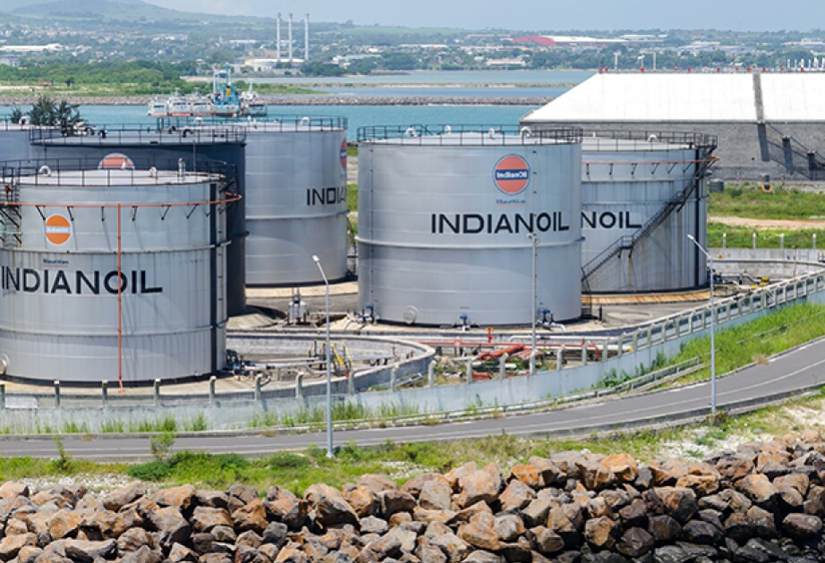 India poised to sharply cut Russian oil imports after sanctions, sources say