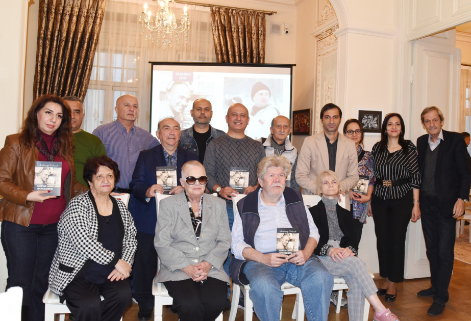 Fotoqraf və jurnalist Samir Əliyevə həsr olunmuş kitabın təqdimatı keçirilib