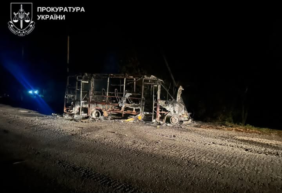 Sumıda sərnişin avtobusu dronla vurulub, ölən və yaralananlar var