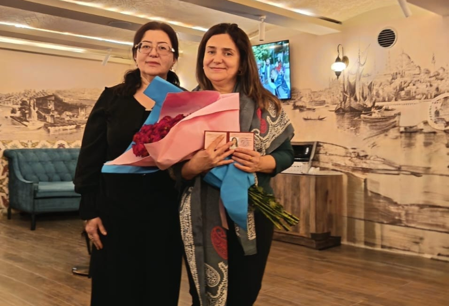 Səidə Rəhimliyə Azərbaycan Yazıçılar Birliyinin vəsiqəsi təqdim edilib