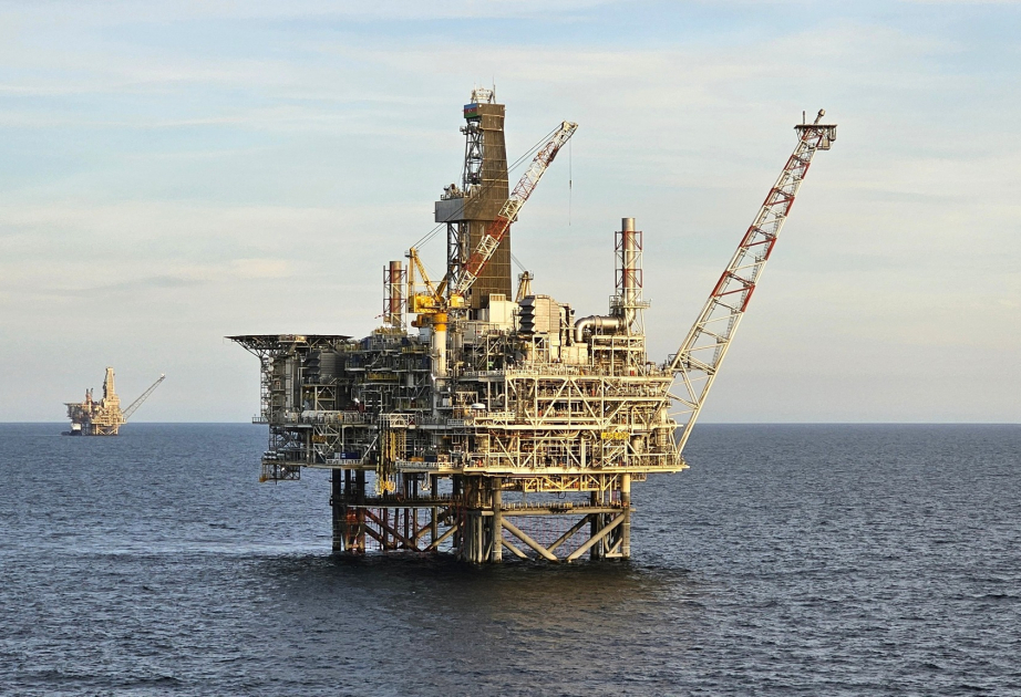 Azerbaijani oil price falls to $67