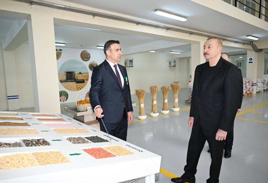 Präsident Ilham Aliyev besucht Saatgutverarbeitungsanlage in Sabirabad VIDEO