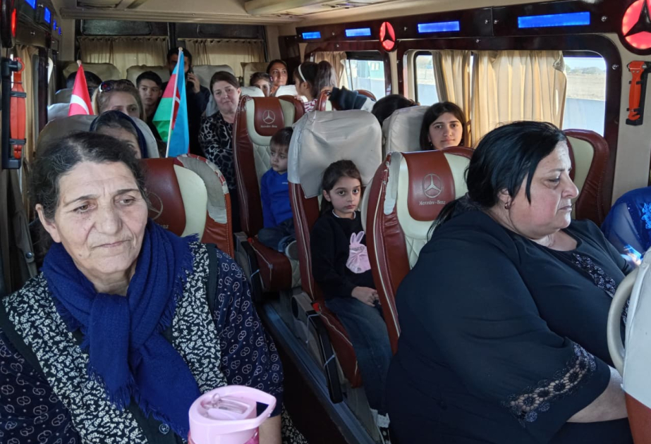 В села Тезебина, Баллыджа и Бадара Ходжалинского района отправлена очередная группа переселенцев ВИДЕО