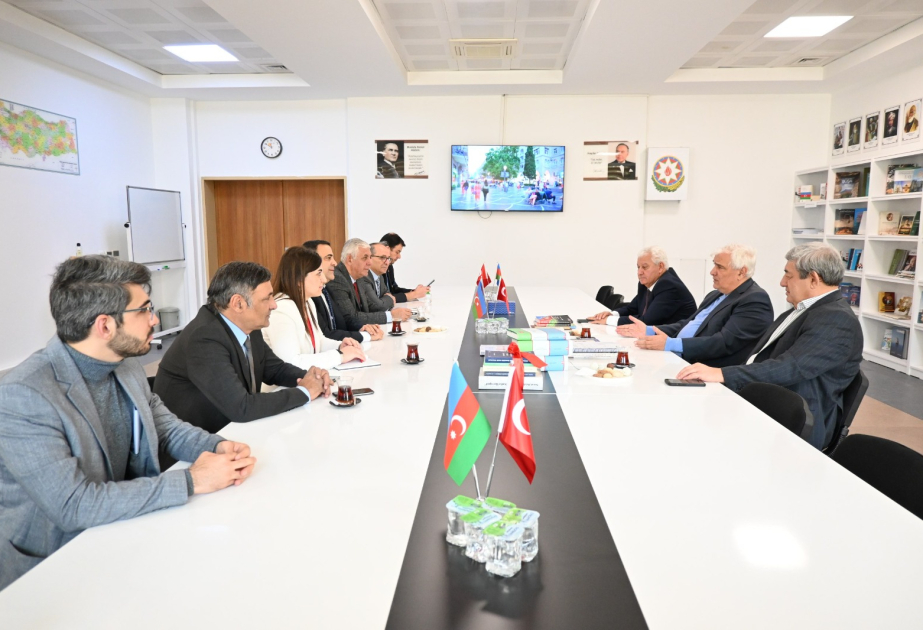 Türkiyədə Azərbaycan dilinin, milli mədəniyyətinin təbliği məsələləri müzakirə edilib