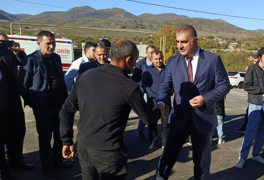 Un autre convoi d’anciens déplacés internes atteint le bourg de Qirmizi Bazar et le village de Sos