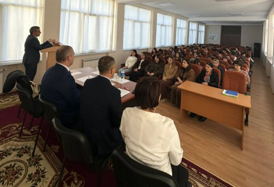 Qusarda tələbələrlə maarifləndirici tədbir keçirilib