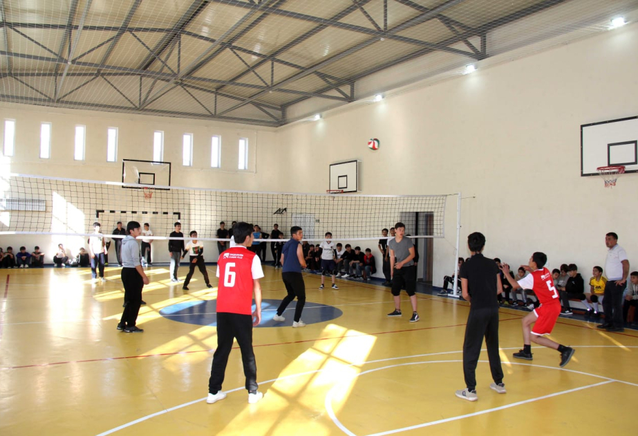 Daşkəsəndə məktəblilər arasında voleybol birinciliyi keçirilib