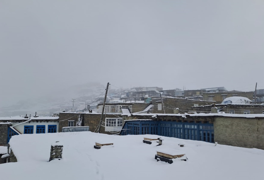 Xınalıq və Qrızda 10 santimetrə qədər qar, mənfi 3 dərəcə temperatur var - FOTO VİDEO