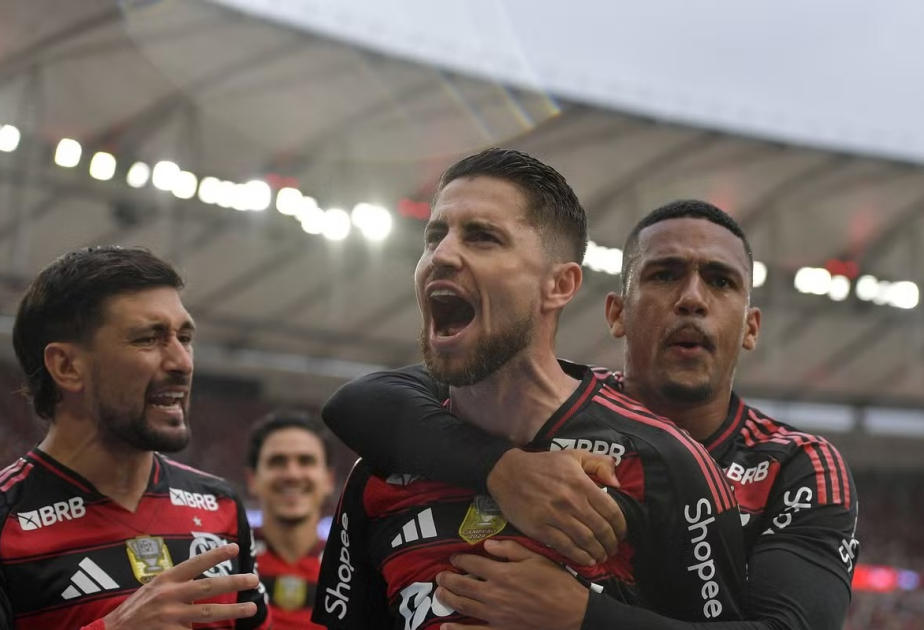 Flamengo holds Racing to reach Libertadores final