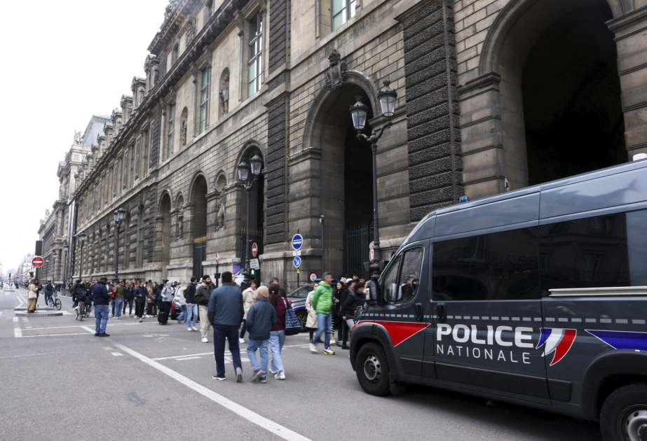 Cambriolage au Louvre : cinq nouvelles interpellations en région parisienne