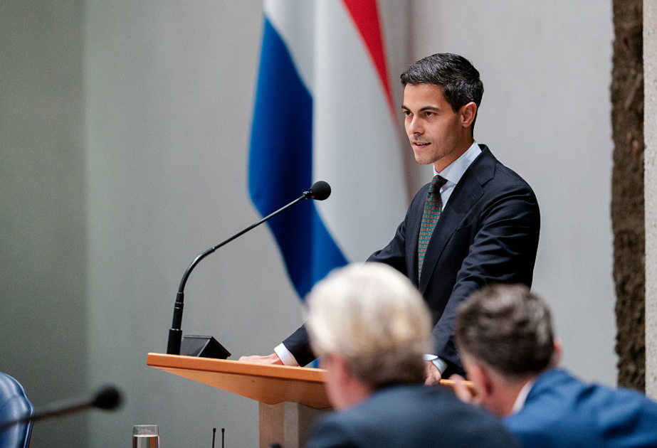 Pays-Bas : recul de l’extrême droite, essor du centre aux législatives