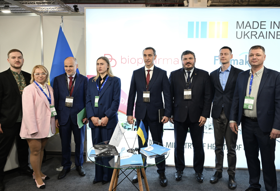 El Ministro de Salud de Ucrania visita la exposición Medinex 2025