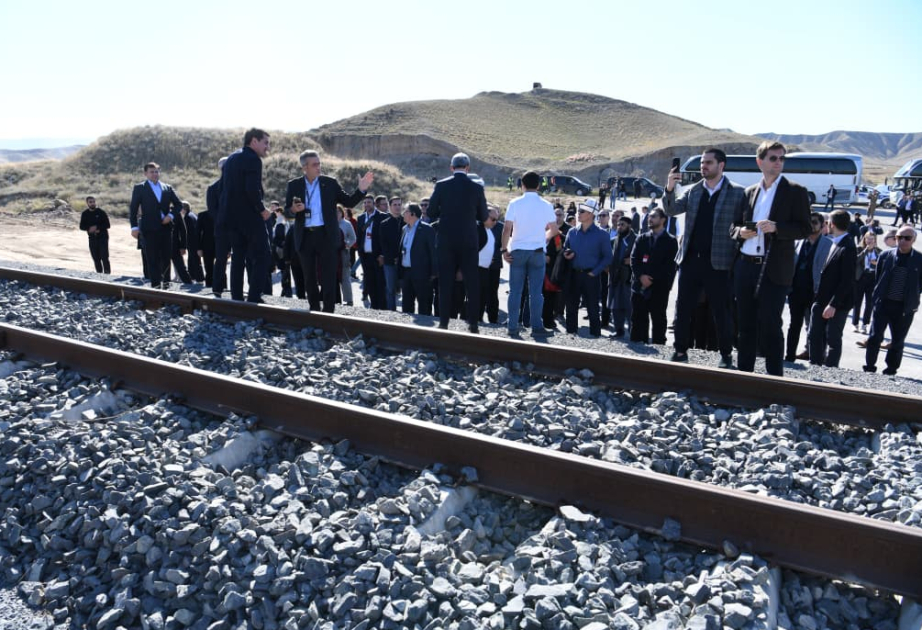 Heads of diplomatic missions and international organizations visit Hakari railway station