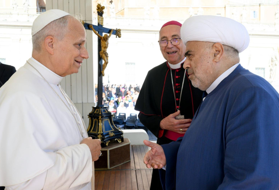 Scheichulislam Allahschukur Paschazade trifft Papst Leo XIV. im Vatikan