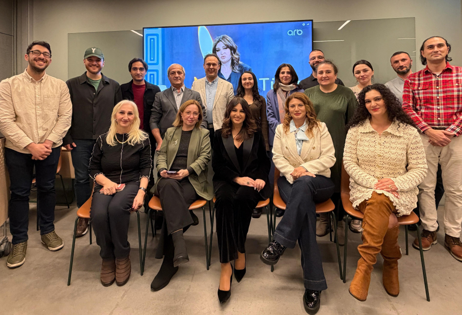 Honored Artist Dilara Aliyeva meets Azerbaijani youth in Oslo