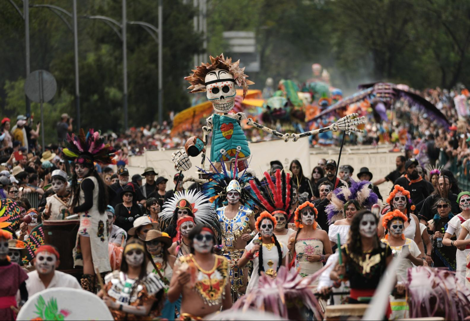 Tag der Toten: Rund 1,5 Millionen Menschen bei Parade in Mexiko-Stadt