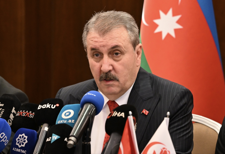 Mustafa Destici: Azərbaycan bütün sahələrdə böyük tərəqqi mərhələsinə qədəm qoyub