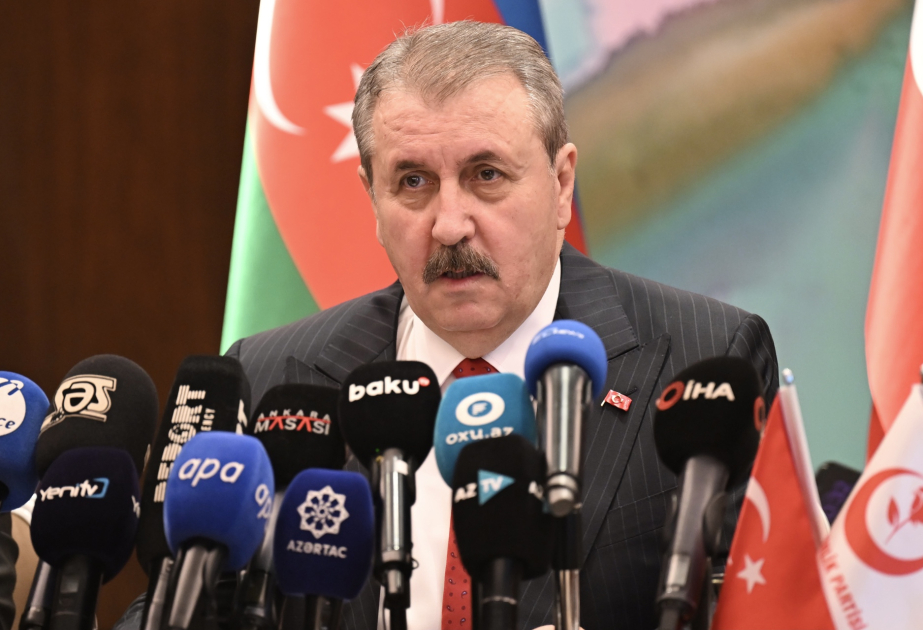 Mustafa Destici: “Sin cumplimiento de los acuerdos con Azerbaiyán, no será posible la normalización entre Türkiye y Armenia”