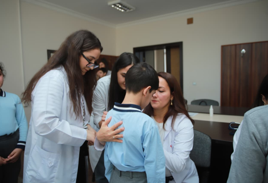 Naxçıvan şəhəri üzrə 13 mindən çox şagird tibbi müayinəyə cəlb olunub