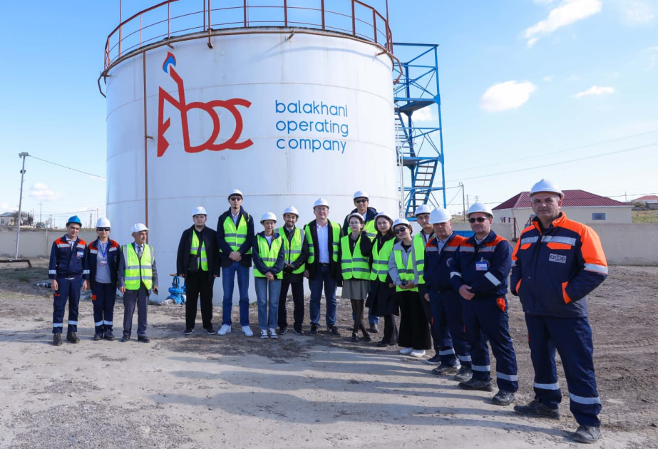 Qazaxıstanın gənc geoloqları Balaxanıdakı neft mədənləri ilə tanış olublar