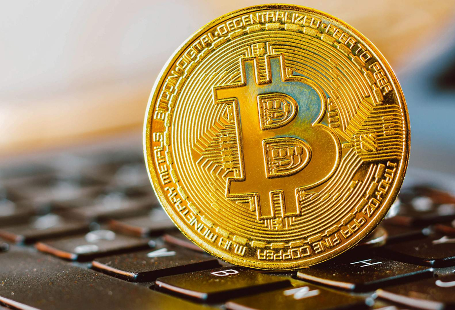 El bitcóin cae por debajo de los 100.000 dólares por primera vez desde junio y sigue depreciándose