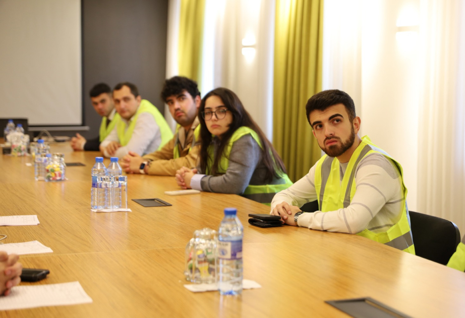 Tələbələr aqrar sahədə süni intellektin tətbiqinə dair yaradıcı layihələrini nümayiş etdiriblər