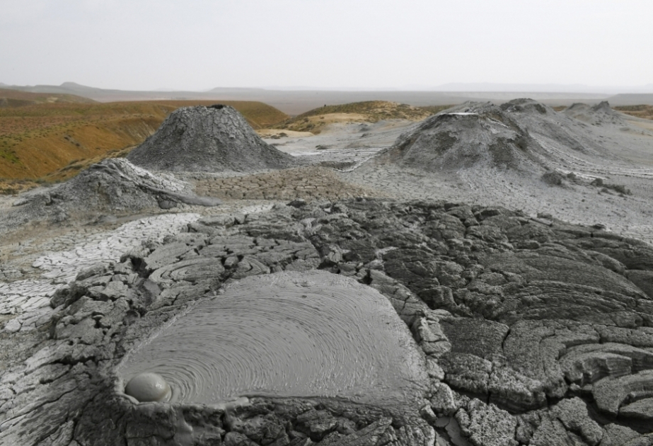 Tourismuskomplex der Schlammvulkane - Wunder der Natur VIDEO