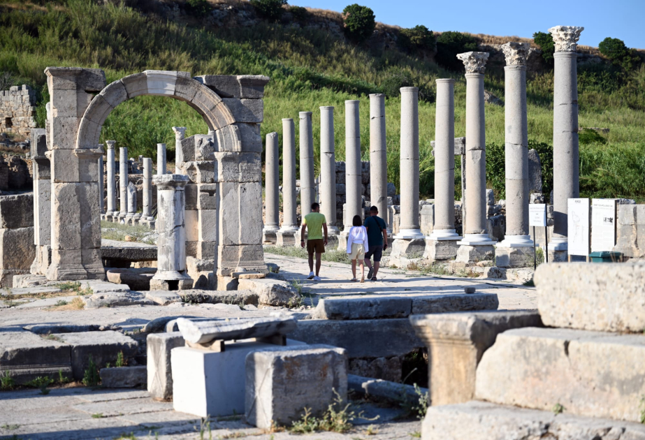 Oktyabr ayında Antalyanı rekord sayda turist ziyarət edib