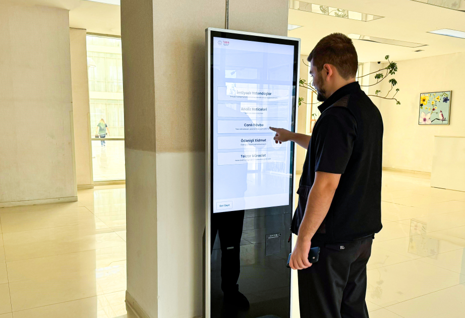 Yevlax və Biləsuvar xəstəxanalarında elektron növbə sistemi istifadəyə verilib