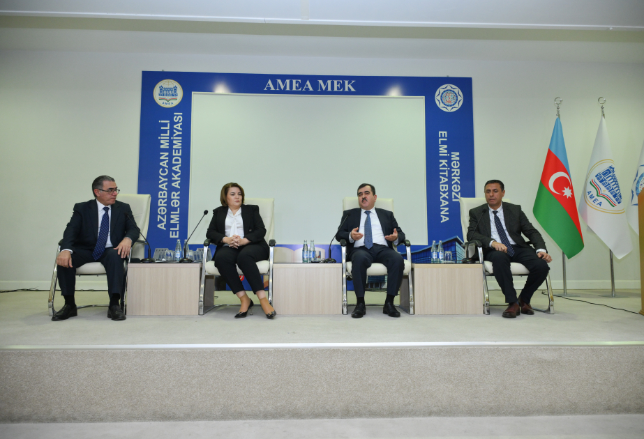 “Çap və onlayn mediada Azərbaycan dilinin istifadə qaydaları: problemlər və həll yolları” mövzusu müzakirə olunub