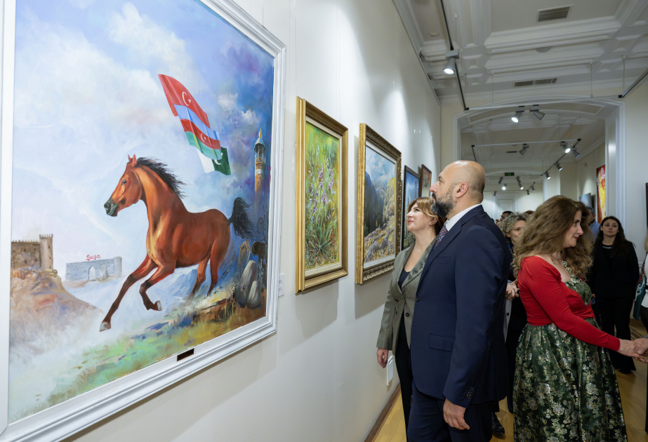 В Музее искусств открылась выставка «Цвета Победы»