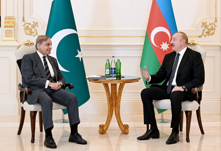 Prezident İlham Əliyevin Pakistanın Baş naziri ilə məhdud tərkibdə görüşü olub YENİLƏNİB VİDEO