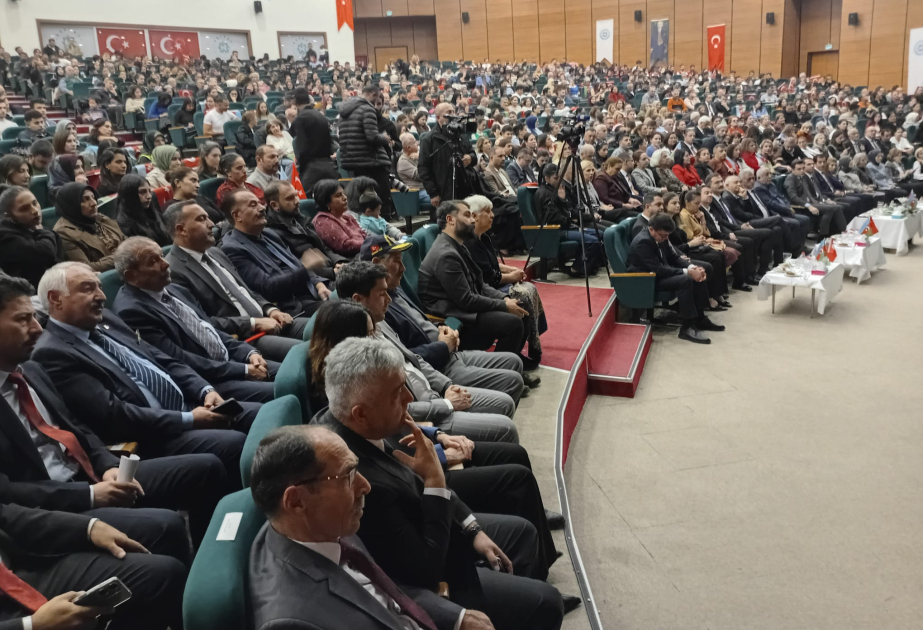 В Карсе состоялось торжественное мероприятие по случаю Дня Победы