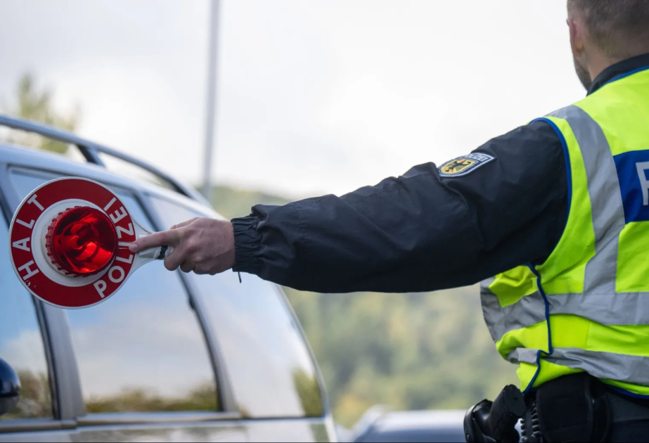 Almaniyada polis iki ağır insan qaçaqmalçılığı hadisəsinin qarşısını alıb