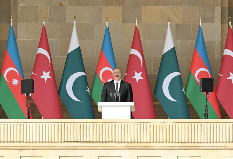 Bakıda Vətən müharibəsində Qələbənin beşinci ildönümünə həsr olunmuş Hərbi parad keçirilib YENİLƏNİB - 4 VİDEO