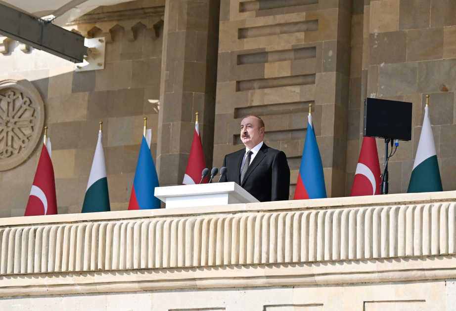 Ilham Aliyev : La participation des militaires pakistanais au défilé illustre l’unité des peuples et des armées azerbaïdjanais, turcs et pakistanais
