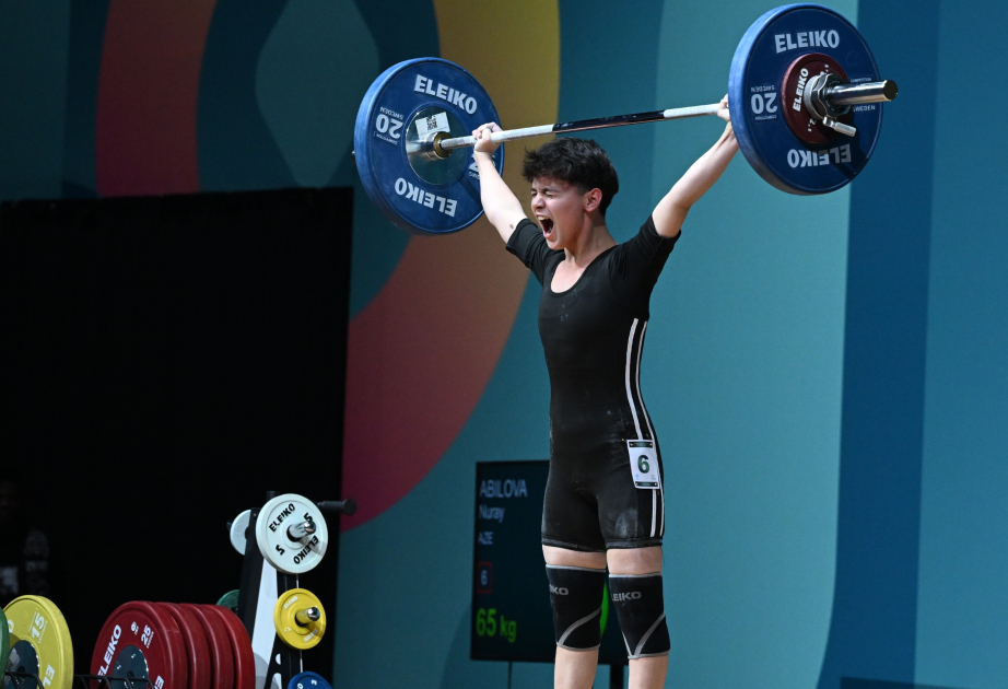 Azerbaijani weightlifter bags triple bronze at Islamic Solidarity Games