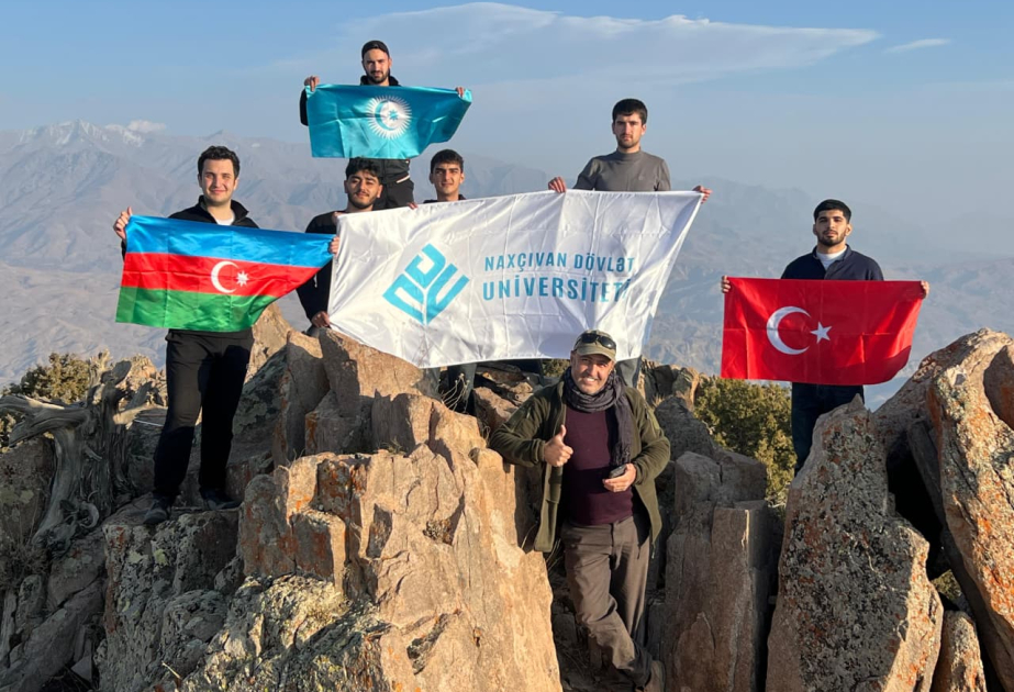 NDU-nun müəllim və tələbələri Haçadağın zirvəsinə yürüş edib